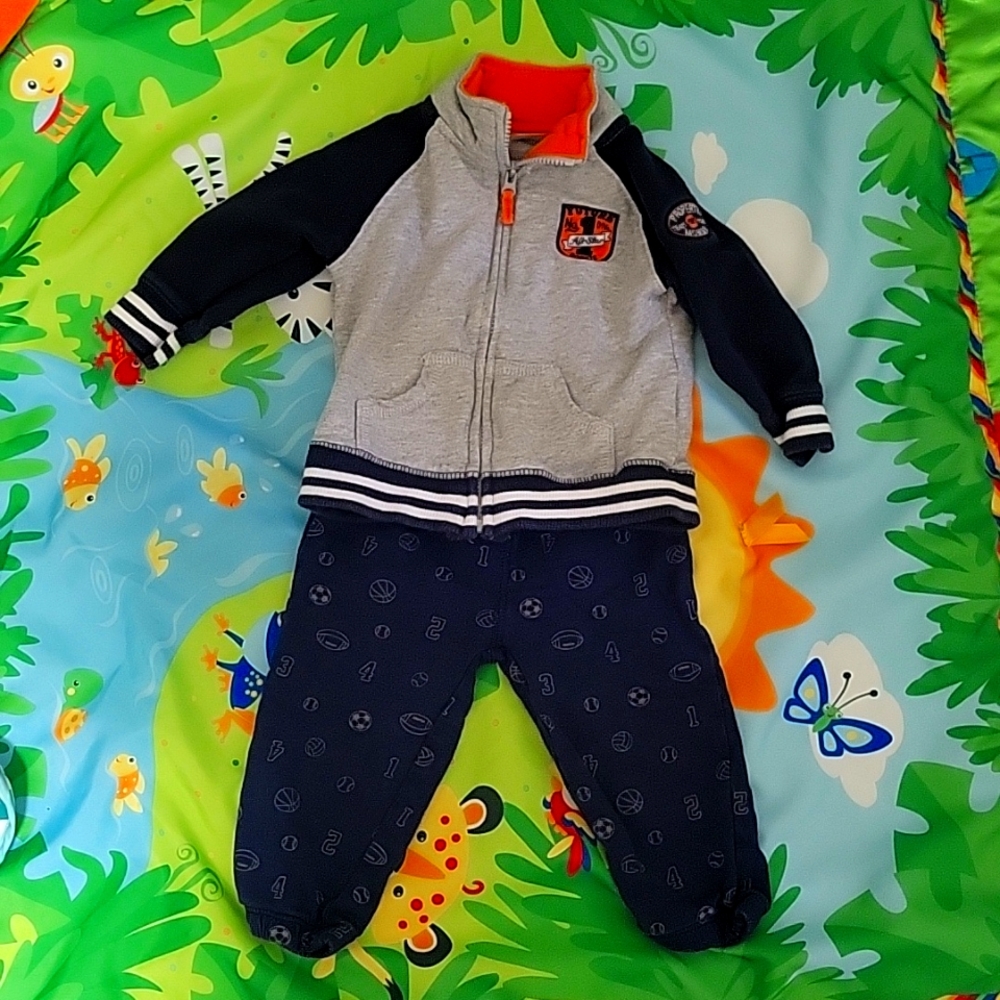 Carters 9m outfit